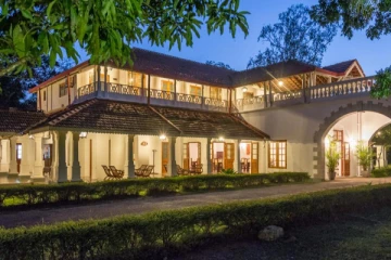 ஜனாதிபதி மாளிகையில் 2000 பேருக்கு வழங்கப்பட்ட விருந்தால் சர்ச்சை