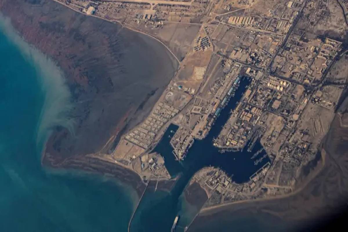 ஈரான் அரச வானொலி நிலையத்தின் மீது தாக்குதல் | A Strike On A Broadcast Station In Southern Iran ஈரான் அரச வானொலி நிலையத்தின் மீது தாக்குதல் | A Strike On A Broadcast Station In Southern Iran