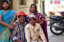 அன்பான மனைவி மற்றும் அழகான பிள்ளைகள்! இன்று உயிரோடு இருப்பதே கடவுள் புண்ணியம்! பிரபல ஈழத்தமிழர் நடிகரின் வாழ்க்கை பாதை