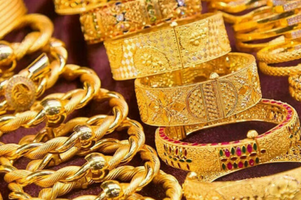 உச்சம் தொட்ட தங்கத்தின் விலை! ஒரே நாளில் இரண்டு முறை விலை அதிகரிப்பு | The Price Of Gold Is Rising Uncontrollably