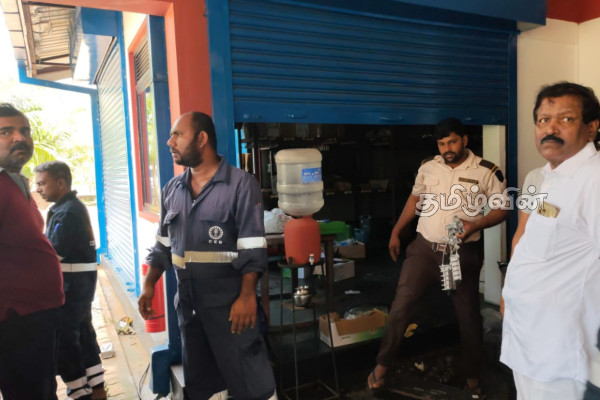 பாதிப்புக்களை சீர்செய்வதற்கு தம்மால் நடவடிக்கைகள் மேற்கொள்ளப்படுமென ரவிகரன் எம்.பி உறுதி | Ravikaran Mp Meets Mullaitivu Disaster Management பாதிப்புக்களை சீர்செய்வதற்கு தம்மால் நடவடிக்கைகள் மேற்கொள்ளப்படுமென ரவிகரன் எம்.பி உறுதி | Ravikaran Mp Meets Mullaitivu Disaster Management