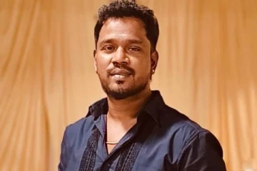 கல்லூரி பட புகழ் நடிகர் வினோத்திற்கு விரைவில் திருமணம்... நிச்சயதார்த்த போட்டோ