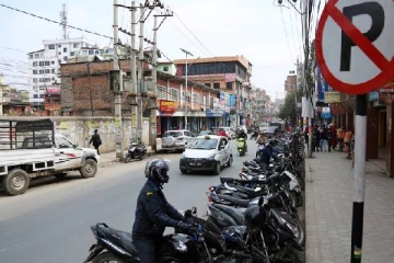 இனி வீட்டு வாசலில் வாகனம் நிறுத்தினால் அவ்வளவுதான்..நடவடிக்கை என்ன? நீதிமன்றம் கேள்வி!