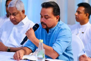 ආණ්ඩුවේ අධිකරණ බලපෑමට එරෙහිව සියලු දේශපාලන බලවේග එක පෙළට - විමල්ගෙන් රතු එළියක්