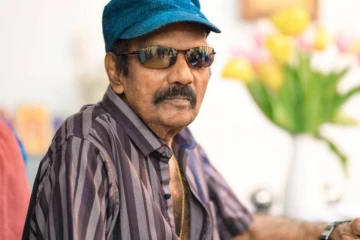 ஒவுங்கா மாறு..இல்லன்னா தூங்கும்போது வெட்டிவேன்!! சத்யராஜ் மகளை மிரட்டிய கவுண்டமணி..