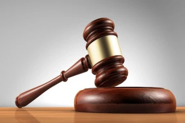 நீதித்துறையில் 20 அதிகாரிகள் பணியிலிருந்து நீக்கம்