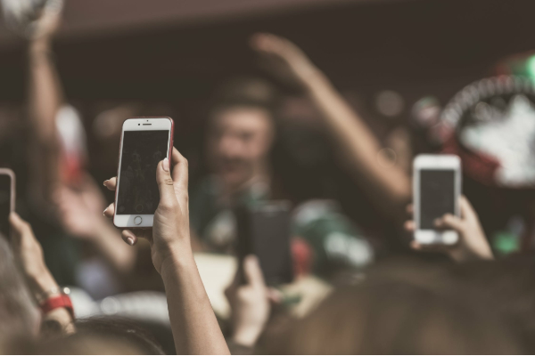 இலங்கையில் பொது மக்களுக்கு பொலிஸார் வழங்கியுள்ள அவசர அறிவுறுத்தல் | Police Issue Urgent Guidelines Mobile Phones