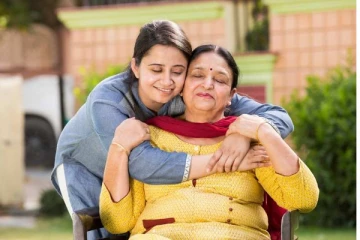 அடிக்கடி சண்டை போடும் மாமியாரை  ஈசியாக சமாளிப்பது எப்படி? இதோ சில டிப்ஸ்