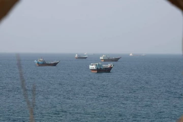 ஹோர்முஸ் நீரிணையில் சவூதி அரேபியாவின் இரு பிரம்மாண்டக் கப்பல்கள் மீது தாக்குதல்