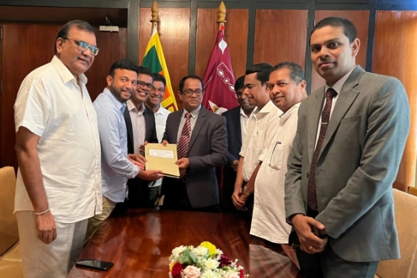 ஈஸ்டர் தாக்குதலில் கொல்லப்பட்டவரின் தந்தை ஐ.நாவுக்கு வழங்கிய அறிக்கை... எச்சரிக்கும் சஜித் | Father Of Man Killed In Easter Bomb Report To Un