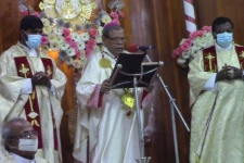 மட்டக்களப்பு மாவட்டத்தின் புளியந்தீவு புனித மரியாள் பேராலயத்தில் சிறப்பு வழிபாடுகள் நடைபெற்றன