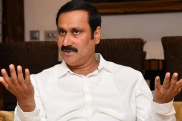 மகளிர் ஹாக்கி அணிக்கு ரூ.10 லட்சம் பரிசு வழங்கிய அன்புமணி ராமதாஸ்..!