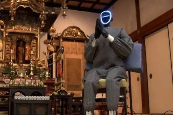 துறவிகளை மாற்றிய ரோபோ ; ஆன்மீக ஆலோசனை தரும் செயற்கை நுண்ணறிவு | Monk Robot Artificial Intelligence Gives Spiritual துறவிகளை மாற்றிய ரோபோ ; ஆன்மீக ஆலோசனை தரும் செயற்கை நுண்ணறிவு | Monk Robot Artificial Intelligence Gives Spiritual