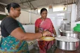 அம்மா உணவக ஊழியர்களுக்கு தினக்கூலி உயர்வு- வெளியான முக்கிய அறிவிப்பு