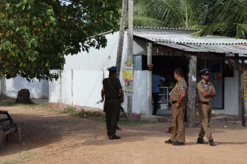 முள்ளிவாய்க்கால் வளாகத்தை சூழ பலபடுத்தப்பட்டுள்ள பாதுகாப்பு- ஊடகவியலாளருக்கு அச்சுறுத்தல்!
