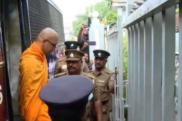 நீதிமன்றில் இருந்து வெளியேறிய கஸ்ஸப தேரர்