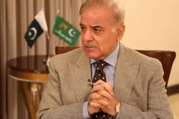 பாகிஸ்தான் பிரதமர் ஷபாஸ் ஷெரீப் மீது நீதிமன்ற அவமதிப்பு வழக்கு