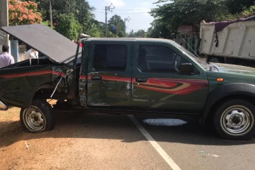 இராணுவ வாகனமும், பேருந்தும் மோதி விபத்து