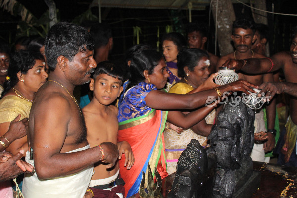 முல்லைத்தீவு காட்டு பிள்ளையார் ஆலய கும்பாபிஷேகத்தில் இராணுவத்தினருக்கு வரவேற்பு (Photos) | Military With Cooperation Kumbabhishekam Vavuniya