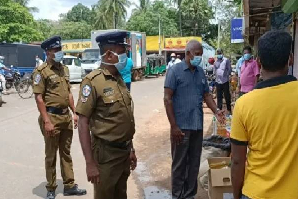 திடீர் சோதனை நடவடிக்கையில் முல்லைத்தீவு வர்த்தக நிலையங்கள்! | Mullaitivu Commercial Centers Surprise Operation