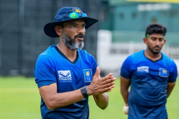 இலங்கை கிரிக்கெட் அணியின் பீல்டிங் பயிற்சியாளரான முன்னாள் இந்திய வீரர்