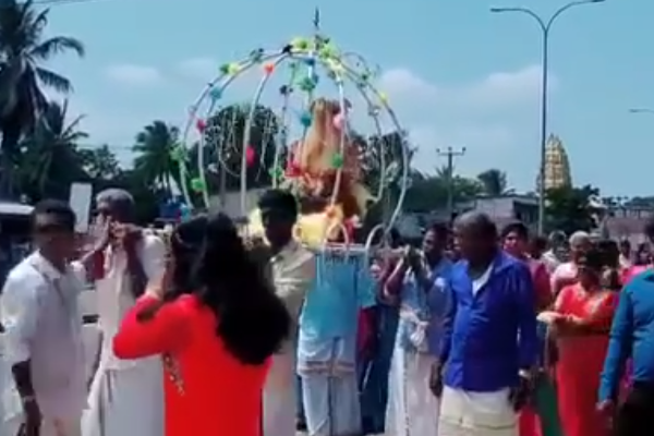 கிளிநொச்சியில் பலரையும் வியக்க வைத்த பூப்புனித நீராட்டு விழா | Flower Wateringceremony In Kilinochchi Viral
