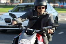 அஜித்தின் வலிமை பட வெளிநாட்டு உரிமையை வாங்கிய பிரபல நிறுவனம்- விஜய் படங்களை வெளியிட்டுள்ளார்களா?