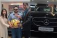 பிரம்மாண்ட வீடு, போட் ஹவுஸ் தொடர்ந்து Benz கார் வாங்கியுள்ள சீரியல் ஜோடி ஆல்யா மானசா-சஞ்சீவ் ஜோடி... வீடியோவுடன் இதோ
