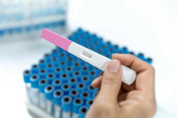 வேலைக்கு விண்ணப்பிக்கும் பெண்களுக்கு கர்ப்ப பரிசோதனை செய்யும் சீன நிறுவனங்கள்