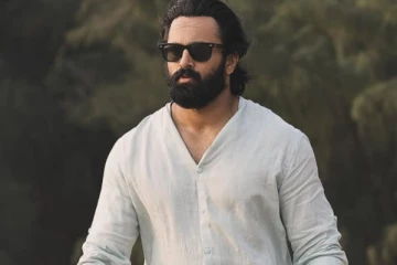 ரசிகரின் செயலால் கடுப்பான நடிகர் உன்னி முகுந்தன்.. வைரலாகும் வீடியோ