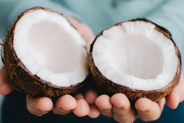 இரவில் தேங்காய் சாப்பிடுவதால் இவ்வளவு நன்மைகளா! | So Many Benefits Of Eating Coconut At Night