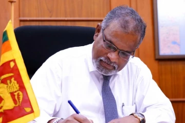 சுற்றுலா அமைச்சின் செயலாளராக மீண்டும் மகிந்த சிறிவர்தன