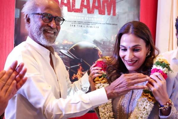 மருமகன் இல்லாமல் பேரப்பிள்ளைகளுடன் பிறந்தநாள்!! புகைப்படத்தை வெளியிட்ட தனுஷின் முன்னாள் மனைவி | Aishwarya Share Birthday Wishes Sons With Rajini