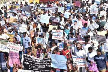 தமிழர்களின் நீதி கோரும் போராட்டத்திற்கு அச்சுறுத்தல் விடுக்கும் பொலிஸார்! சர்வதேச ஊடகம் தகவல்