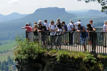 இலங்கைக்கு வரும் சுற்றுலாப்பயணிகளின் வருகை அதிகரிப்பு