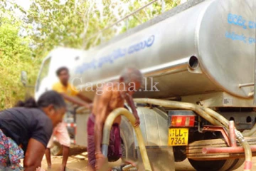 එක්ලක්ෂ තිස් දෙදහස් අටසිය අනූ එක් දෙනෙකුට බොන වතුර මුර ක්‍රමයට.