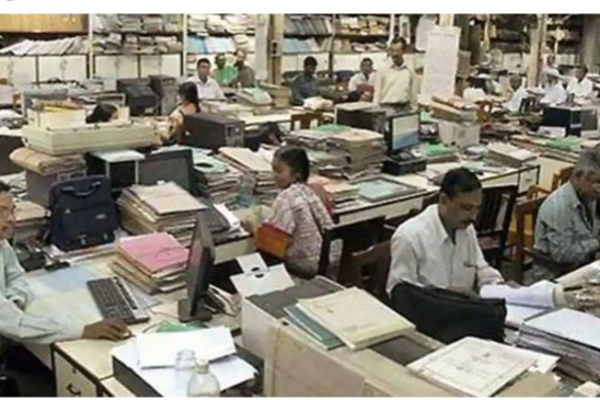 வரும் 28, 29-ம் தேதிகளில் பணிக்கு வராத தமிழக அரசு ஊழியர்களுக்கு ஊதியம் இல்லை : தலைமைச்செயலாளர் அறிவிப்பு | No Salary For Tamil Nadu Employees If Avoid Work