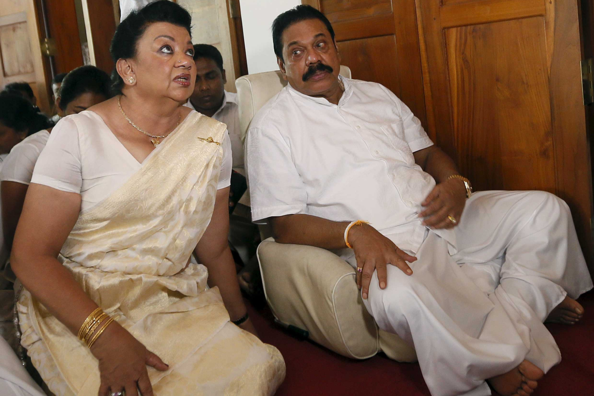 ஏழைகளின் பட்டியலுக்குள் முன்னாள் ஜனாதிபதி மஹிந்த ராஜபக்ஷ ! | Ex President Mahinda Rajapaksa List Of The Poor ஏழைகளின் பட்டியலுக்குள் முன்னாள் ஜனாதிபதி மஹிந்த ராஜபக்ஷ ! | Ex President Mahinda Rajapaksa List Of The Poor