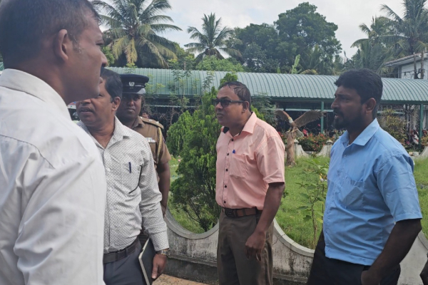 கள்ளத்தனமாக சென்ற பவானந்தராஜா எம்.பி - பிரதேச செயலகத்தில் குழப்பம் | Chaos At Divisional Secretariat Sandilipay Jaffna