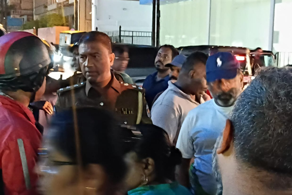 கொழும்பில் திடீரென உடைந்து வீழ்ந்த தூண்! ஐந்து வீடுகள் சேதம் | House Collapsed In Colombo