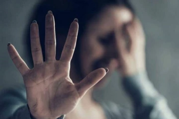 தமிழர் பகுதியொன்றை உலுக்கிய சம்பவம் ; காதலனின் நண்பர்களால் கூட்டாக பலாத்காரம் செய்யப்பட்ட இளம் பெண்