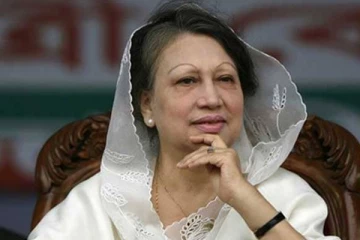 ஷேக் ஹசீனா தப்பியோட்டம்; சிறையில் இருந்த முன்னாள் பிரதமர் விடுதலை