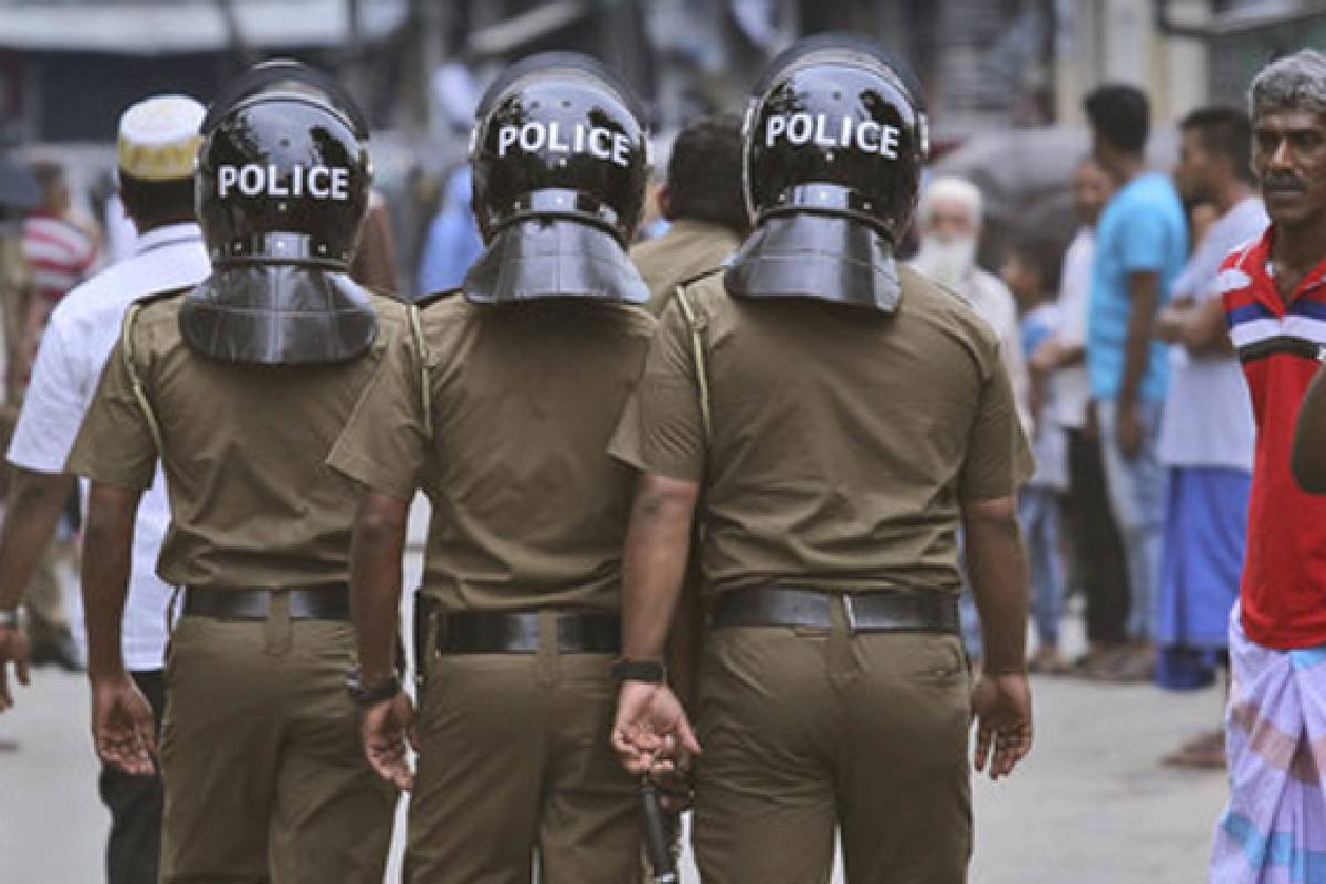 சிலாபத்தில் லொறிச் சக்கரங்களுக்குள் சிக்கி பெண் ஒருவர் பரிதாபமாகப் பலி! | Woman Died Accident In Chilaw