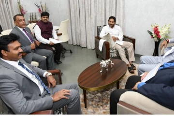 ஆந்திரப் பிரதேச முதல்வருடனான சந்திப்பில் முக்கிய கோரிக்கையை முன்வைத்த ஆளுநர் செந்தில் (Photos)