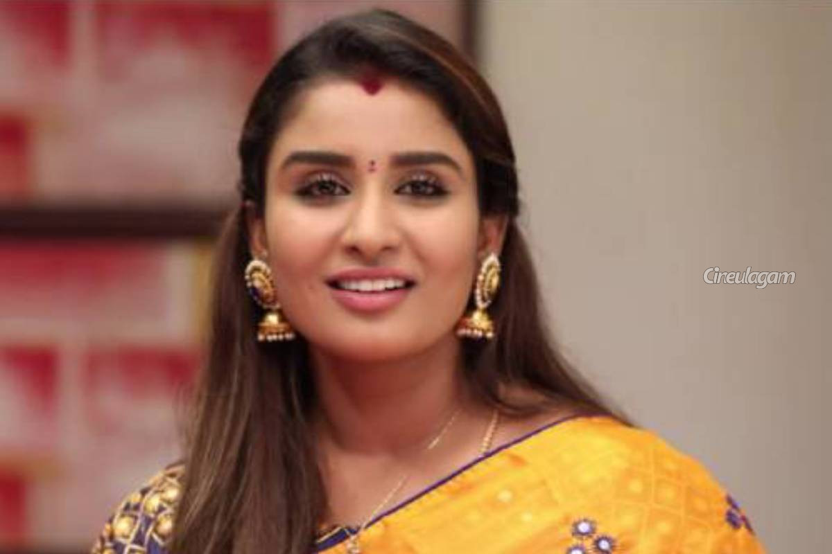 நாயகியாக திரைப்படத்தில் நடிக்கப்போகும் சன் டிவி சீரியல் நடிகை ரேஷ்மா... குவியும் வாழ்த்து | Serial Actress Reshma Committed In Movie