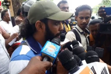 කඳුළු ගෑස්,ජල ප්‍රහාර,කුරුඳු පොලු මර්දනයට එරෙහි නැගී සිටීම. (VIDEO)