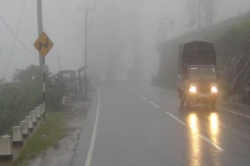 நுவரெலியாவில் கடும் பனி மூட்டம்: சாரதிகளுக்கு எச்சரிக்கை