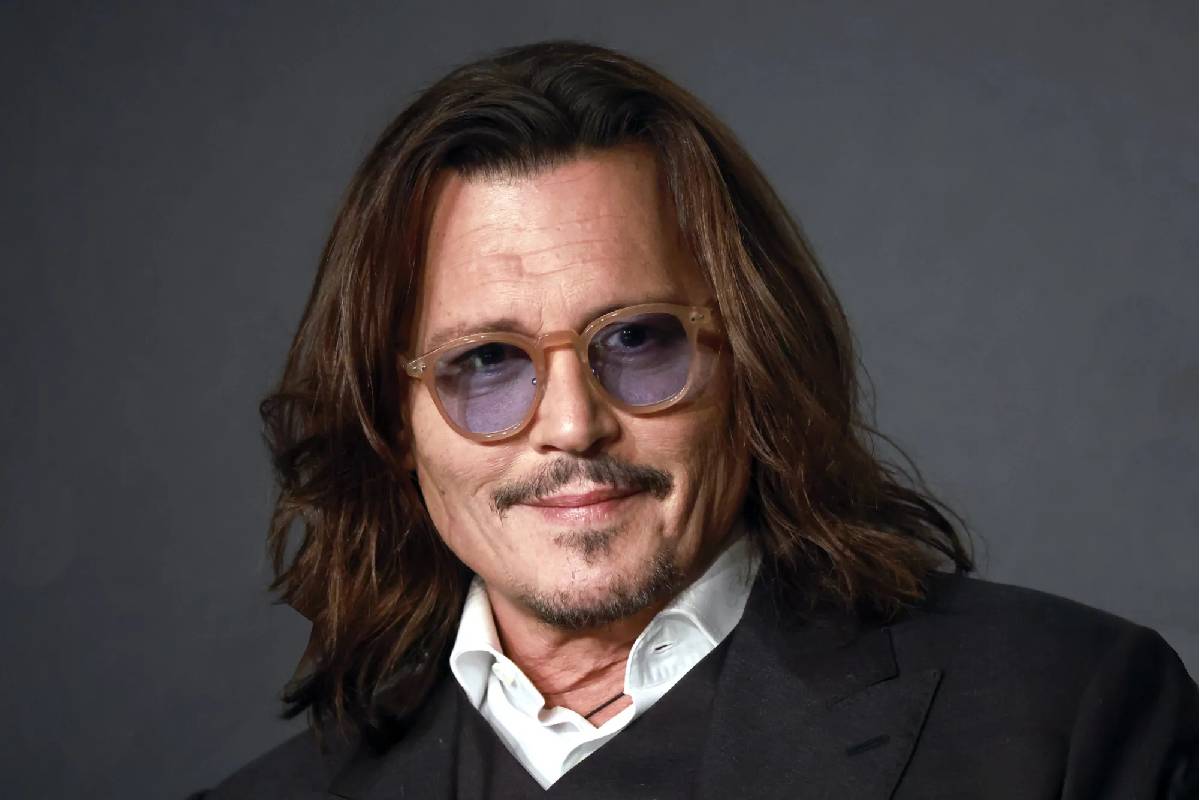 கிரெடிட் கார்டு மோசடியில் ரூ.7 கோடியை இழந்த பிரபல நடிகர் | Johnny Depp Dupped Nearly 7 Cr In Credit Card Scam