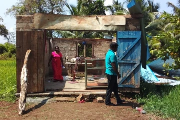 வவுனியாவில் காற்றுடன் கூடிய மழை காரணமாக 12 பேர் பாதிப்பு (Photos)