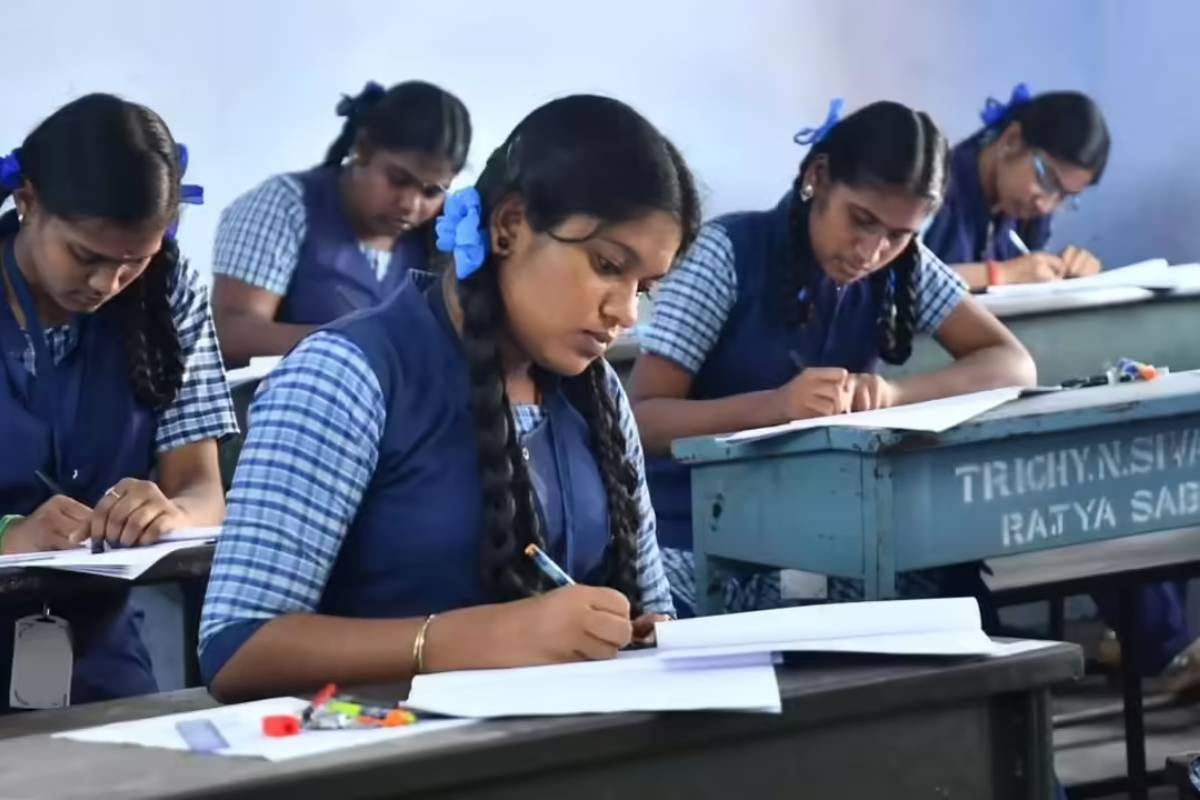 நாளை வெளியாகும் +2 தேர்வு முடிவுகள் - வாட்சப் மூலமே தெரிந்து கொள்ளலாம் | Tamil Nadu 12Th Exam Result Can Check In Whatsapp